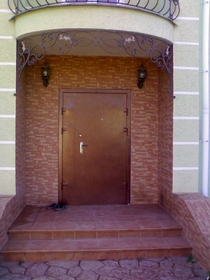 Двери Уличные